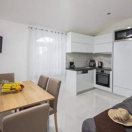 Apartament Kristina *