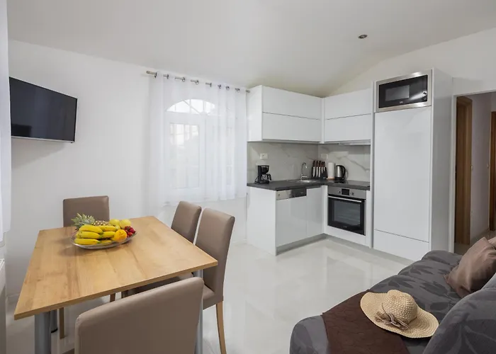 アパート Kristina *